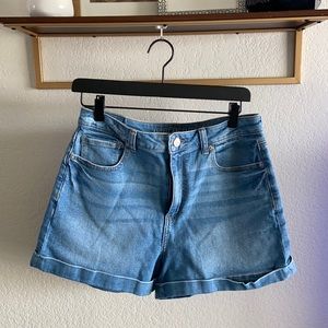 AE Mom Shorts- *NEVER WORN